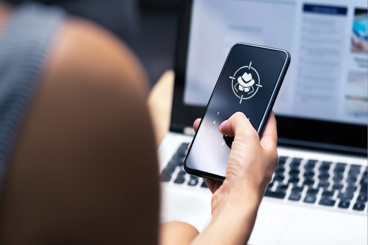 How to know if your phone is hacked? Phone hacking is a crime that has many negative effects as hackers can use your phone to access any private information.